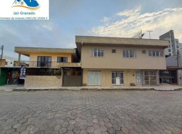 Casa · 537m² · 3 Quartos · 4 Vagas · Casa de dois andares em Camboriú no bairro Monte Alegre