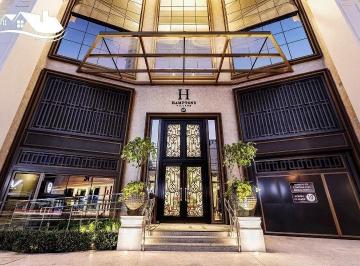 Apartamento · 347m² · 4 Vagas · Cobertura no Edifício Hamptons Village - Pronto para morar a 400 metros do Mar