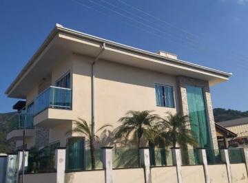 Casa · 250m² · 3 Quartos · 2 Vagas · Linda Casa Alto Padrão em Balneário Camboriú no bairro Nova Esperança
