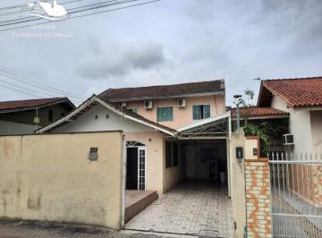 Casa · 120m² · 2 Quartos · 3 Vagas · Casa semi-mobiliada em Camboriú