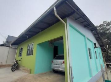 Casa · 90m² · 4 Quartos · 2 Vagas · Casa em Camboriú no bairro Tabuleiro com 04 dormitórios