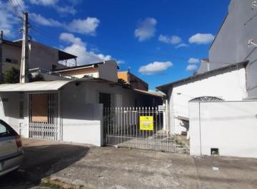 Casa · 252m² · 5 Quartos · Terreno com 03 Casas e uma Sala comercial.