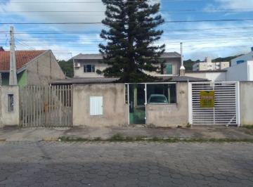 Casa · 30m² · 3 Quartos · 6 Vagas · Ótimo imóvel contendo 03 casas