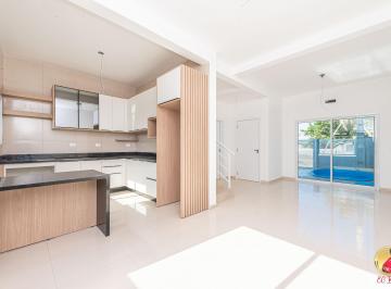 Casa de 3 quartos, Guaratuba · Sobrados à venda 96 m² 3 quartos em Balneário Coroados - Guaratuba/PR