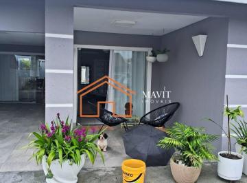 Foto 01 · Casa à venda em Joinville-SC, Morro do Meio: 3 quartos, 1 suíte, 1 sala, 2 banheiros, 1 vaga, 150m².
