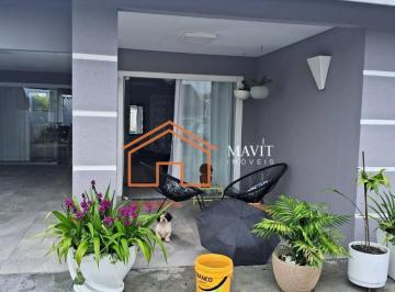 Foto 01 · Casa à venda em Joinville-SC, Morro do Meio: 3 quartos, 1 suíte, 1 sala, 2 banheiros, 1 vaga, 150m².