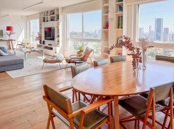 Apartamento · 242m² · 2 Quartos · 2 Vagas · Apartamento reformado com 2 quartos