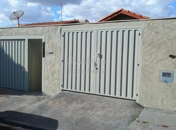 Casa · 200m² · 2 Quartos · 2 Vagas · Jardim Arroyo - Casa com salão comercial.