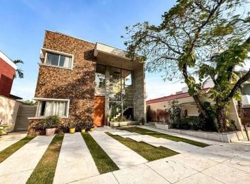 Casa · 359m² · 5 Quartos · 4 Vagas · Casa de Condomínio com 5 dorms, Condomínio Lagoinha, Ubatuba - R$ 5.5 mi, Cod: 2432
