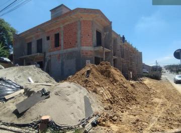 Casa · 93m² · 3 Quartos · Sobrado à venda no bairro Santa Catarina - Joinville/SC