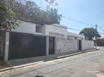 Casa · 204m² · 4 Quartos · 2 Vagas · Casa no Jardim Brasília