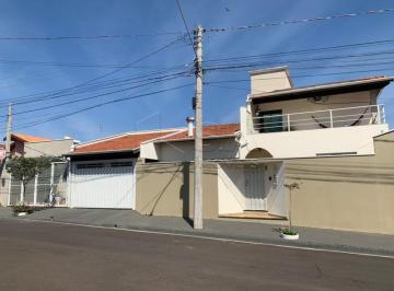 Casa · 250m² · CASA CHÁCARA DOS PINHEIROS - BOTUCATU / SP