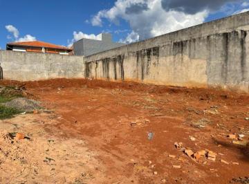 Casa · 210m² · CASA JARDIM MONTE MOR - BOTUCATU / SP