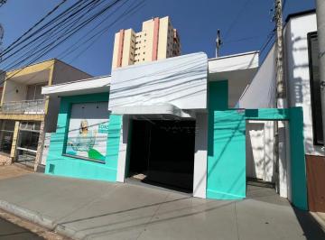Casa · 200m² · CASA CENTRO - BOTUCATU / SP