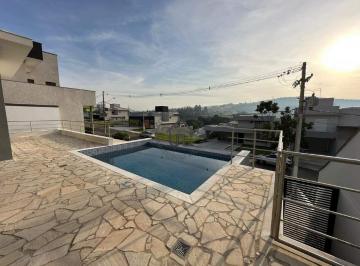 piscina  · Casa à venda no Condomínio Reserva Santa Isabel.