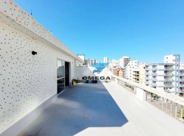 4a90eb5613b2317671783eaa68d9b725c531e188 · Cobertura Duplex à venda na praia das Astúrias no Guarujá I Omega Imóveis