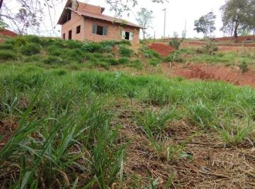Foto 01 · Chácara à venda em São Miguel Arcanjo-SP, Zona Rural: 2 quartos, 1 suíte, 2 salas, 2 banheiros, 3 va