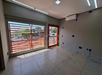 Casa · 80m² · 4 Quartos · Vila Redentora - Casa Comercial.