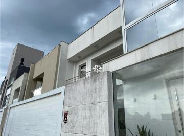 Fachada · Casa com 2 andares e 3 dormitórios na Praia dos Amores