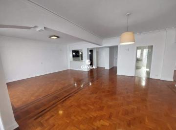 Apartamento · 262m² · 4 Quartos · 1 Vaga · Apartamento à venda no Itararé em São Vicente.