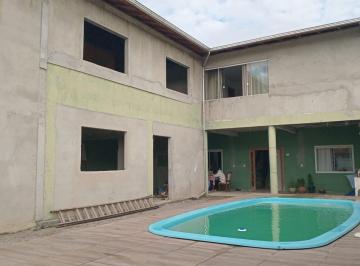 Casa · 220m² · 2 Quartos · 1 Vaga · Casa 3 dormitórios sendo 1 suíte Barra Aririú