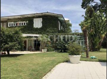 Casa · 1000m² · 4 Quartos · 6 Vagas · Maravilhosa casa à venda no Alto da Boa Vista, espaçosa e confortável