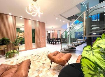 Casa · 400m² · 4 Quartos · 4 Vagas · Casa com 04 suítes na Praia dos Amores