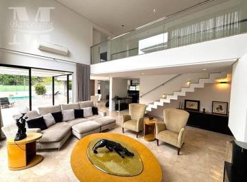 c66e2f7413b7823c151fd2beb8d1461e2aa2fbb2 · AO LADO PARQUE TINGUI, CASA 100% ATUALIZADA. IMPECÁVEL! 4 QUARTOS SENDO 4 SUÍTES, SEMI MOBILIADA, PI