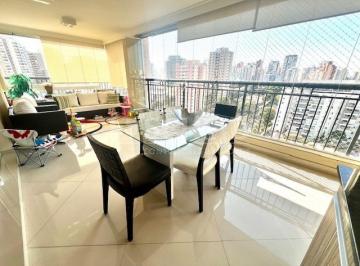 Apartamento de 4 quartos, São Paulo · Apartamento a venda com 147m, 4 quartos, 1 suíte e 3 vagas na Vila Mascote.