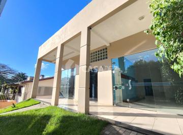 FRENTE · CASA COM SALA COMERCIAL