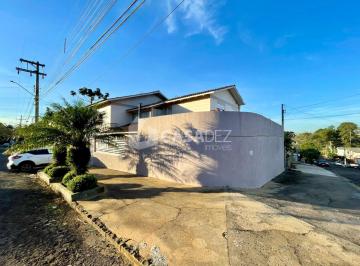 CASA DE ESQUINA · CASA 3 DORMITÓRIOS