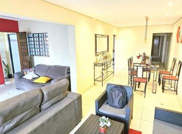 Casa de 1 quarto, São Paulo · Casa com 3 quartos no Butantã.