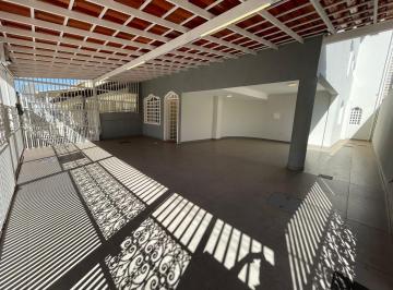 Casa de 4 quartos, Guará · Sobrado - 4 quartos - Reformado - AC financiamento - QE 30 - Guará II