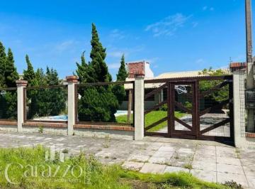 Apartamento · 3 Quartos · Casa 03 dormitórios em Tramandaí