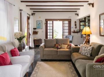 84766_8e785e6a8c5e0fe7367b79c31b5d3af33e628225fe82965e782da6053f5b053b.jpg · Casa em Boiçucanga a 400m da Praia – 4 Quartos, Suíte, Quintal e Área Gourmet