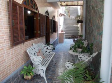 casa-com-4-quartos-a-venda-em-nova-friburgo-centro-601219000.jpeg · Casa à venda em Nova Friburgo, Centro, com 4 quartos, 170m²