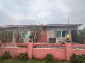 Foto 01 · Casa à Venda em São Francisco do Sul-SC, na Praia Grande: 3 Quartos, 2 Banheiros e 167,28m² a 650m d