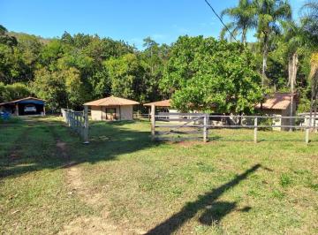 Rural , Pirenópolis · Chácara dos sonhos, Pirenópolis,  3 suítes, Nascente Perene, Escriturada 61991246747