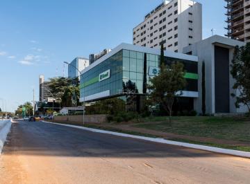 Comercial · 400m² · Loja em prédio comercial com uma única exigência: o tino empreendedor.