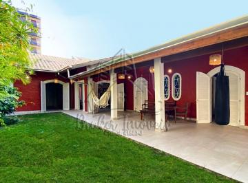 Imagem do Imóvel · Lindíssima Casa Estilo Colonial na Martim de Sá, à 50 metros do Mar, com muito potencial para Pousad