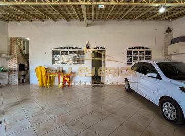 Casa de 3 quartos, Recanto das Emas · Casa de 3 Quartos toda na laje - Qd. 405 - Aceita Imóvel como parte de pagamento!