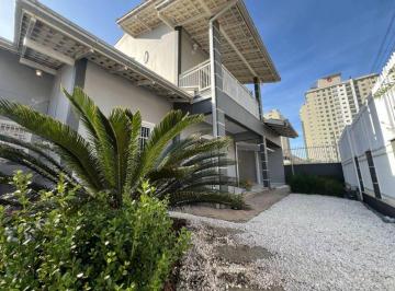 Casa · 154m² · 3 Quartos · 3 Vagas · Lindo Sobrado com Piscina