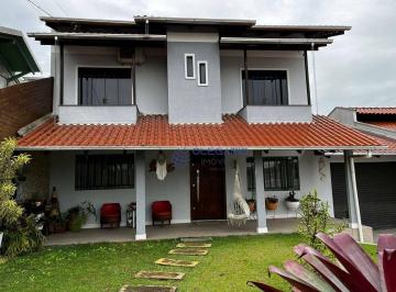 c35cd582f9ec0d8bf0ac913403b624a94f43a696 · Sobrado com 4 dormitórios à venda, 199 m² por R$ 899.000,00 - Centro - Penha/SC
