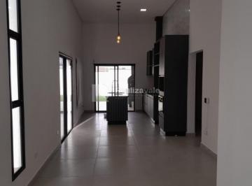 Casa · 137m² · 3 Quartos · 4 Vagas · Casa à venda em Caçapava, Parque Residencial Maria Elmira, com 3 quartos, com 137 m²