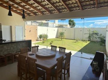 5cc9eff129774ef38c6d20bd029baf03.jpeg · Casa para Venda em Uberlândia/MG - 3 Dorm. 230 m2 Área Útil
