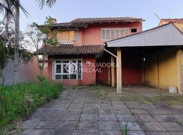 Casa · 250m² · 3 Quartos · 2 Vagas · Terreno com casa necessita de reforma no bairro Tamandaré