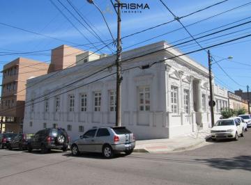 Comercial · 850m² · 14 Quartos · Prédio comercial no centro, 14 salas, 14 banheiros, elevador, 1000m²