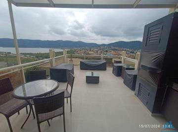 Casa · 550m² · 4 Quartos · 3 Vagas · Casa em Camboinhas com 4 quartos e vista espetacular