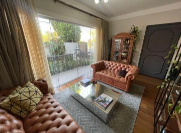 Casa de 4 quartos, São José dos Campos · Casa Sobrado, 3 Dormitórios ( 1 suíte), 2 vagas - Colinas - Sjc.