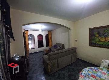 Casa · 168m² · 3 Quartos · 2 Vagas · Sobrado amplo com 168m² localizado no Jardim Marek em Santo André/SP.